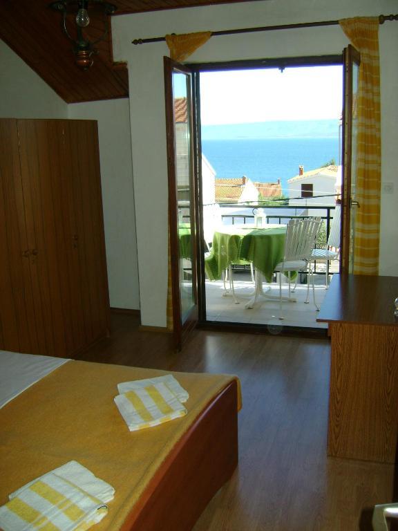 Apartments Mila Bol Oda fotoğraf