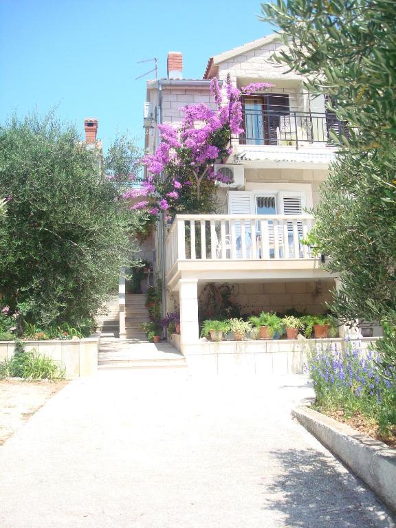 Apartments Mila Bol Oda fotoğraf
